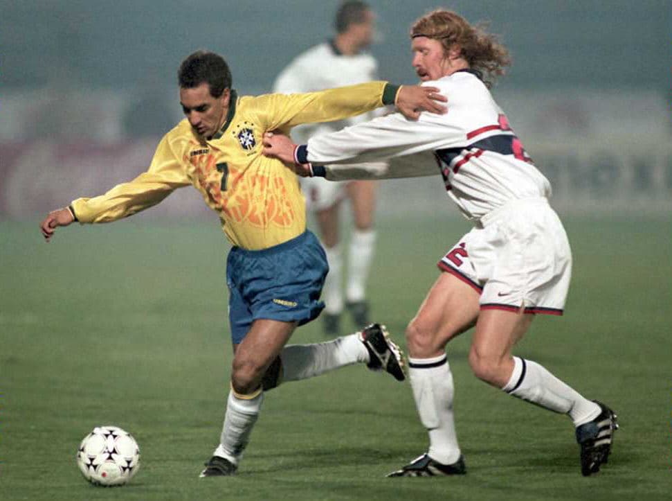 Copa América 1995 (Uruguay) - La selección de los Estados Unidos repitió invitación en esta edición de la Copa y fue la que mejor actuación tuvo. Quedó cuarta tras perder el partido por el tercer lugar con Colombia.