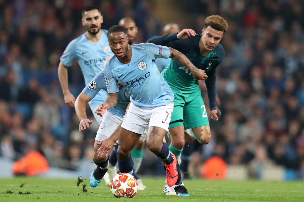 <b>El cotejo no disminuyó de intensidad</b>
<br>De esta manera se estaba viviendo un encuentro intenso, donde aquel que se levantara de su lugar, se perdía un gol.