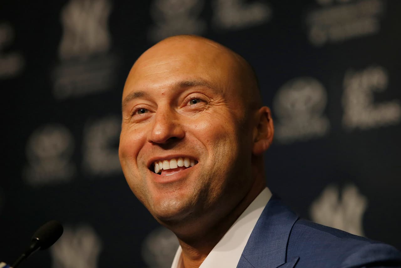 Jeter se retiró en 2014. Como profesional ganó 4 anillos de Serie Mundial (1996, 1998, 1999 y 2000)