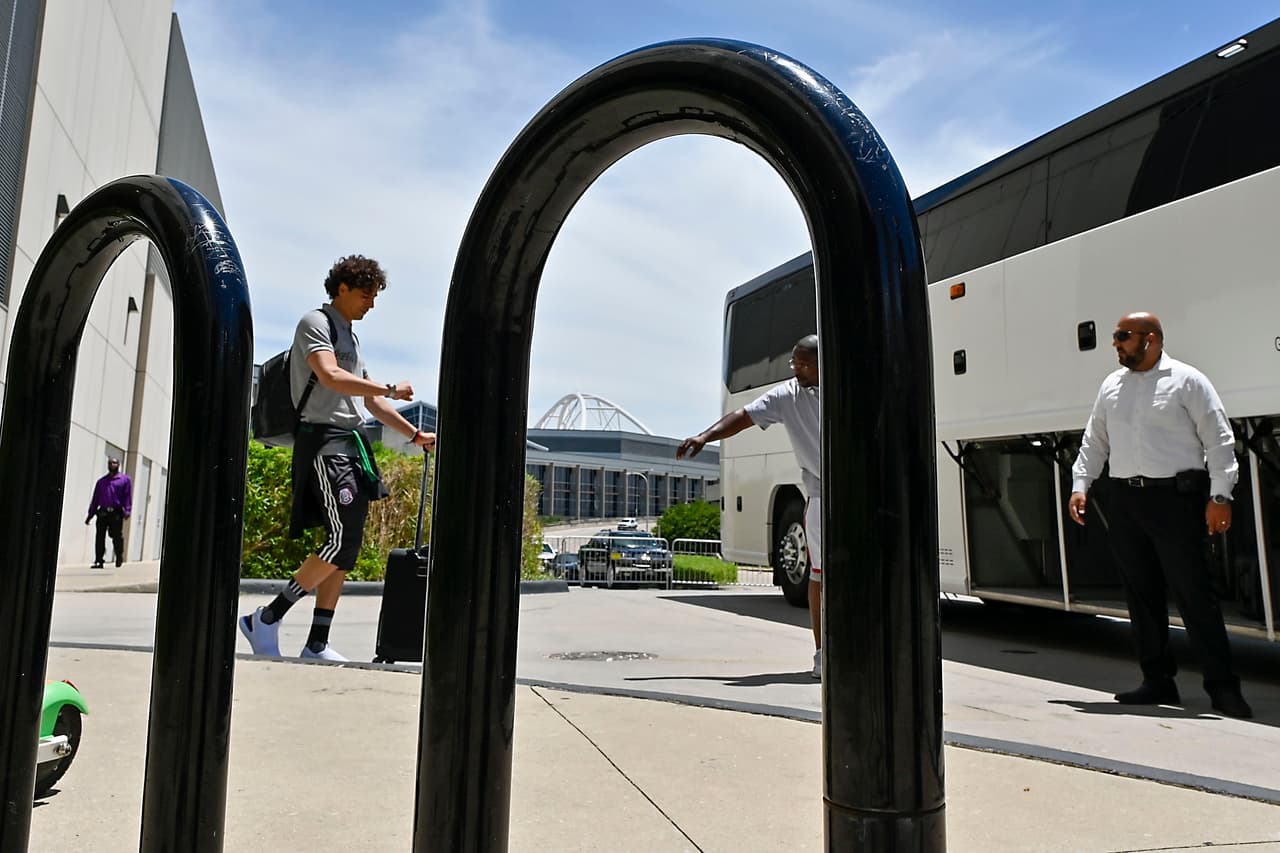 La Selección Nacional de México vivió su llegada a Los Ángeles en medio del optimismo y concentración, acompañada por los fanáticos, previo al arranque de la Copa Oro 2019. En el Rose Bowl debutará en esta edición contra Cuba.