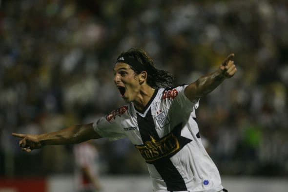 Para fortuna del equipo la maldición le duró 18 años tras los cuales volvió a levantar la copa de campeón sin mandar a la tumba a Mario Gonzales quien aún sigue vivo.