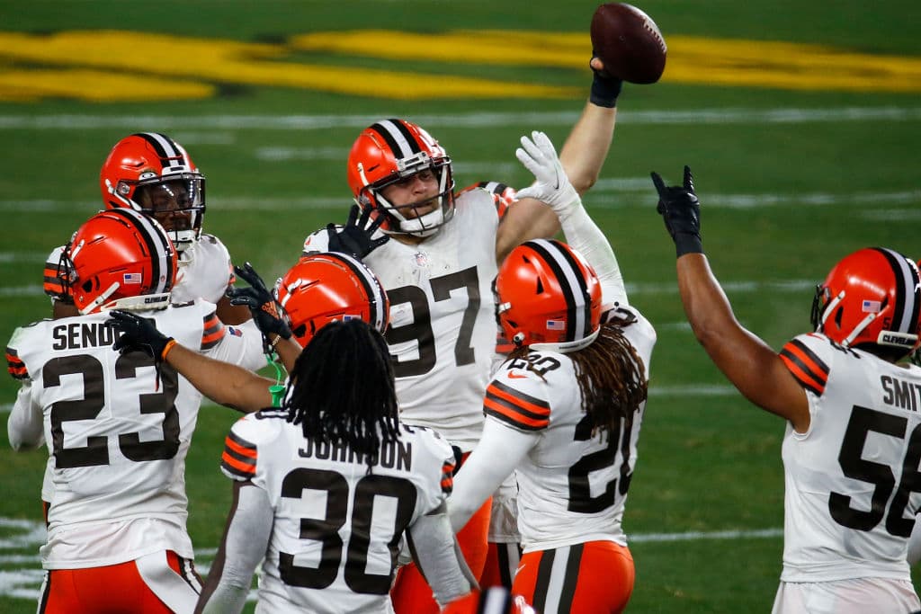 En un partido prácticamente perfecto de Baker Mayfield, Los Browns logran imponerse a los Steelers 48-37 en Pittsburgh.