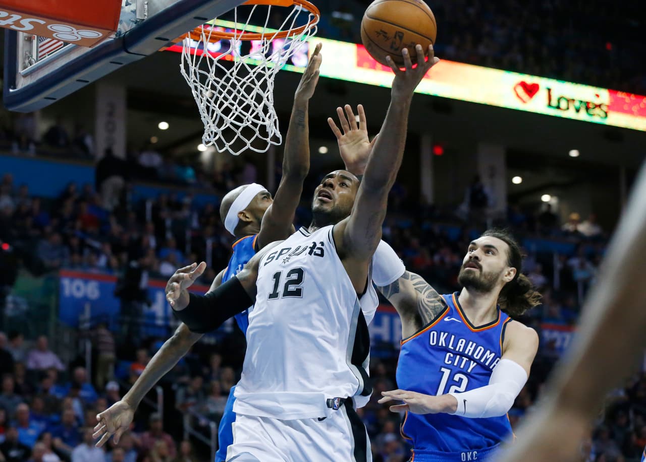 LaMarcus Aldridge: Con la ausencia de Leonard ha asumido el rol de líder, desde debajo de los tableros ayuda a los Spurs a ganar juegos.
<br>