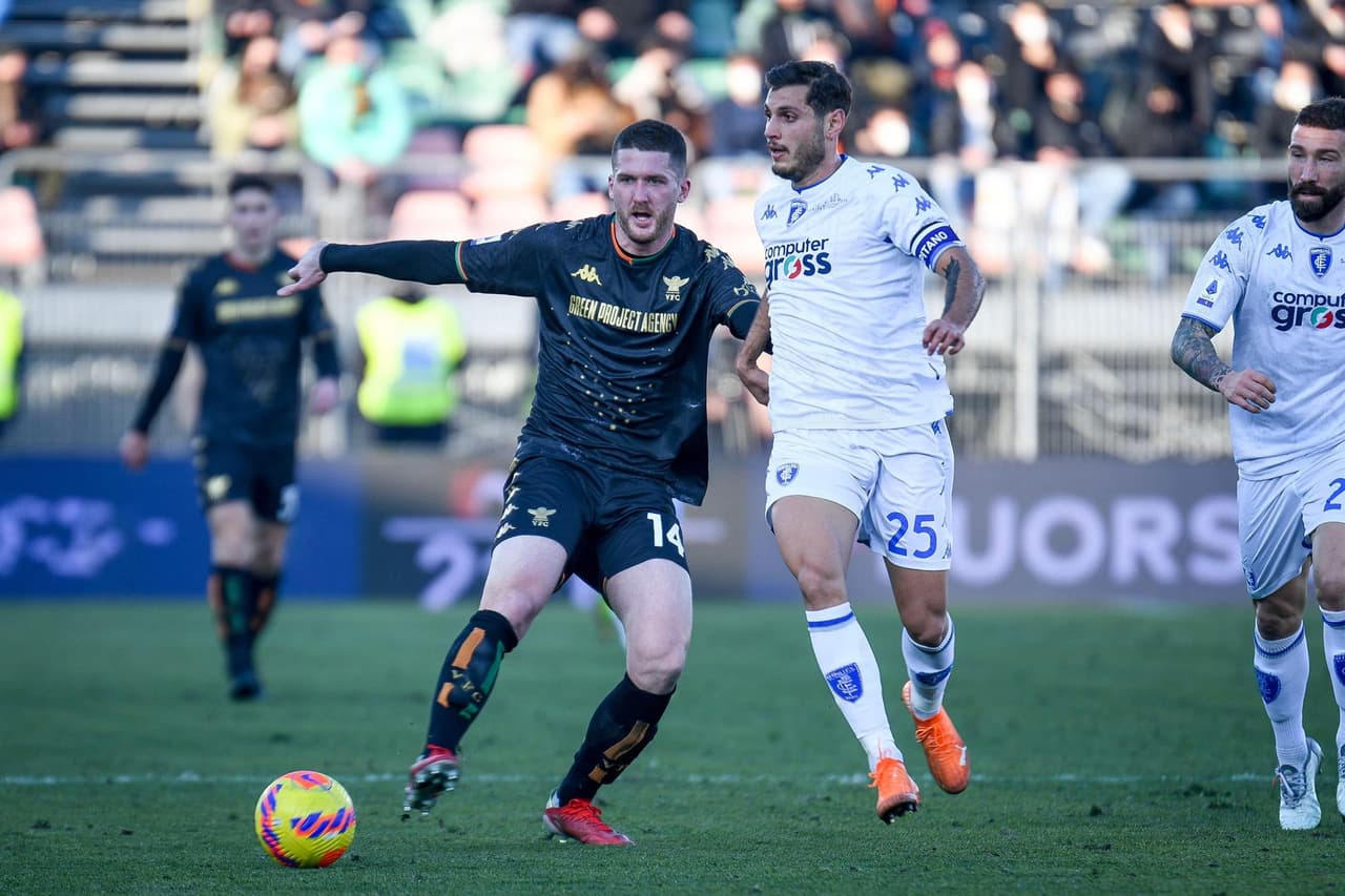 Venezia y Empoli reparten puntos tras empate 1-1 en la Serie A. Zurkowski y Okereke fueron los goleadores de la tarde.