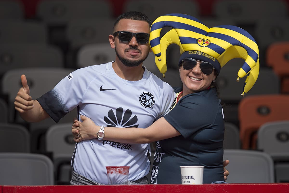 Foto de accion del partido America vs Guadalajara correspondiente a la jornada 11 del torneo Apertura 2018 de la Liga BBVA Bancomer realizado en el estadio Azteca. Action photo of the America vs Guadalajara game corresponding to day 11 of the 2018 Apertura tournament of the BBVA Bancomer League held at the Azteca stadium. EN LA FOTO: