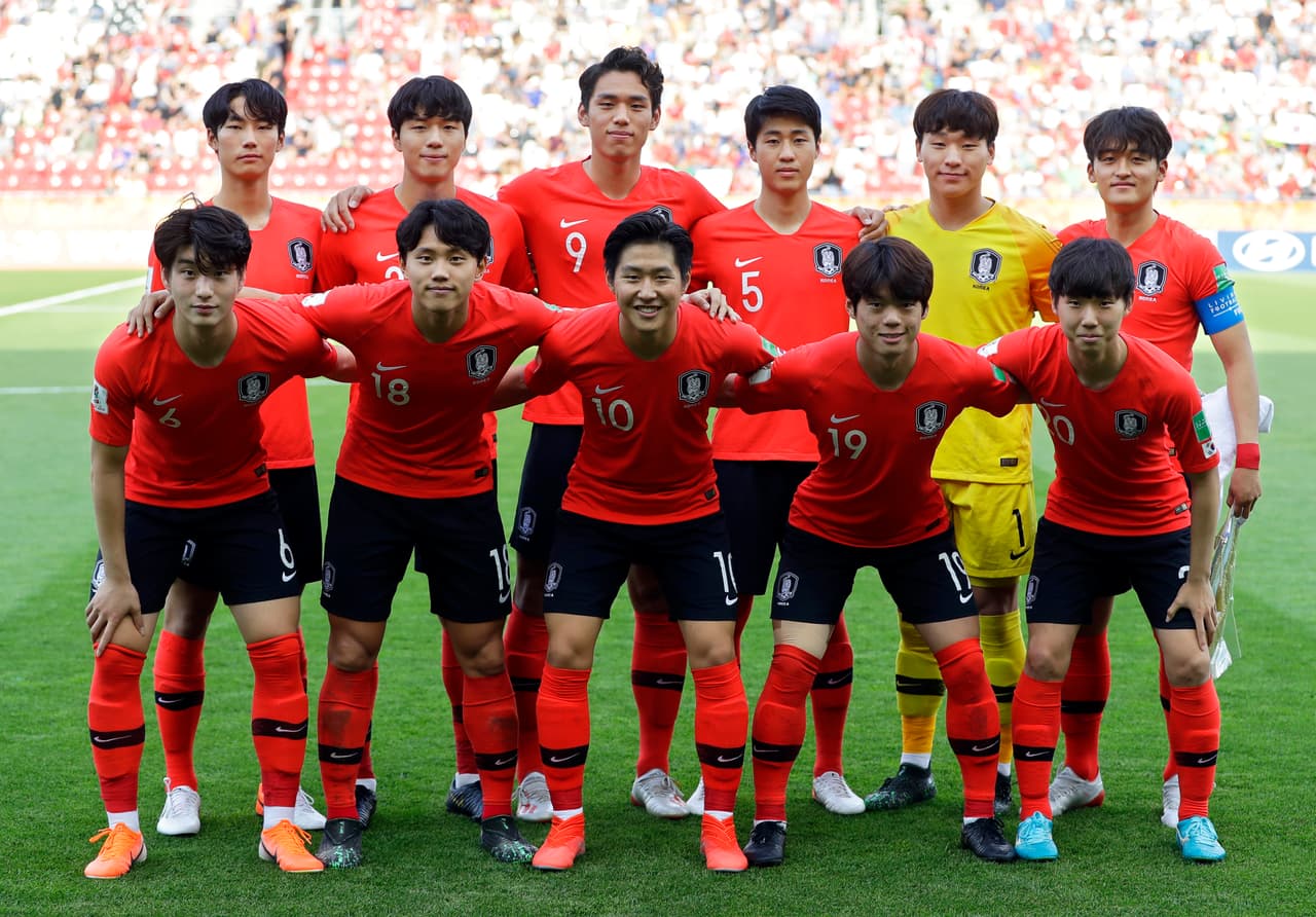 Mientras que los asiáticos lo hicieron Gwang-yeon, Tae-hyeon, Jae-ik, Lee Ji-sol, Choi Jun, Hyun-woo, Jung-min, Lee Kang-in, Se-hun, Young-wook y Se-yun.