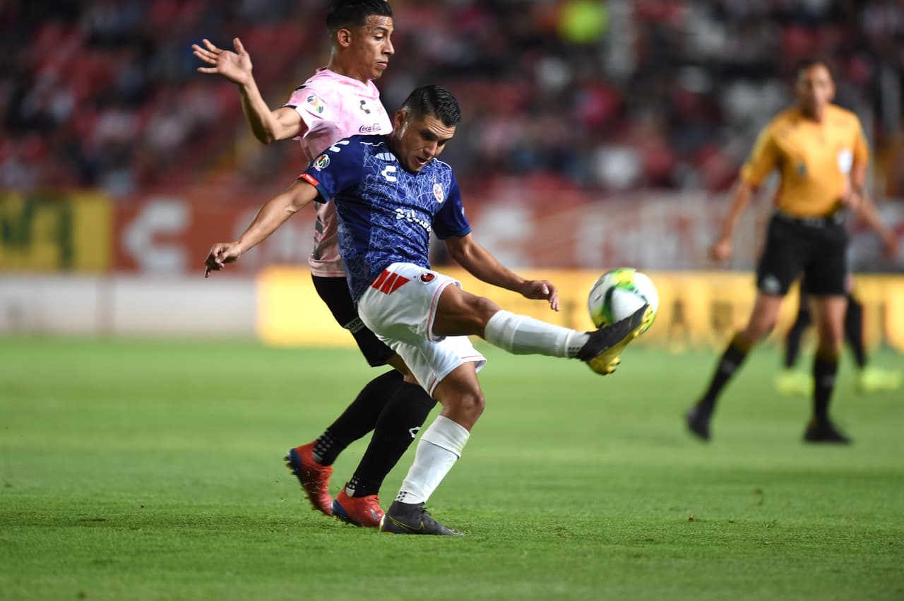 Veracruz luce carente de ideas y productividad cuando busca el área rival y este partido les costó gran trabajo.