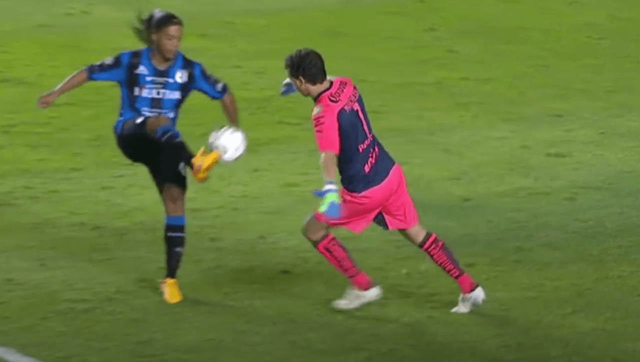 Este fue el momento justo, más allá de que el gol fue invalidado, por un momento ilusionó a la afición.