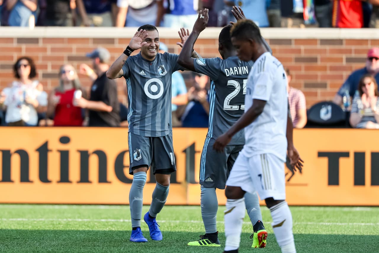 Una asistencia suya abrió el camino del triunfo y luego se encargó de anotar el tercer gol del Minnesota, que ganaría por 5-1 a los californianos.