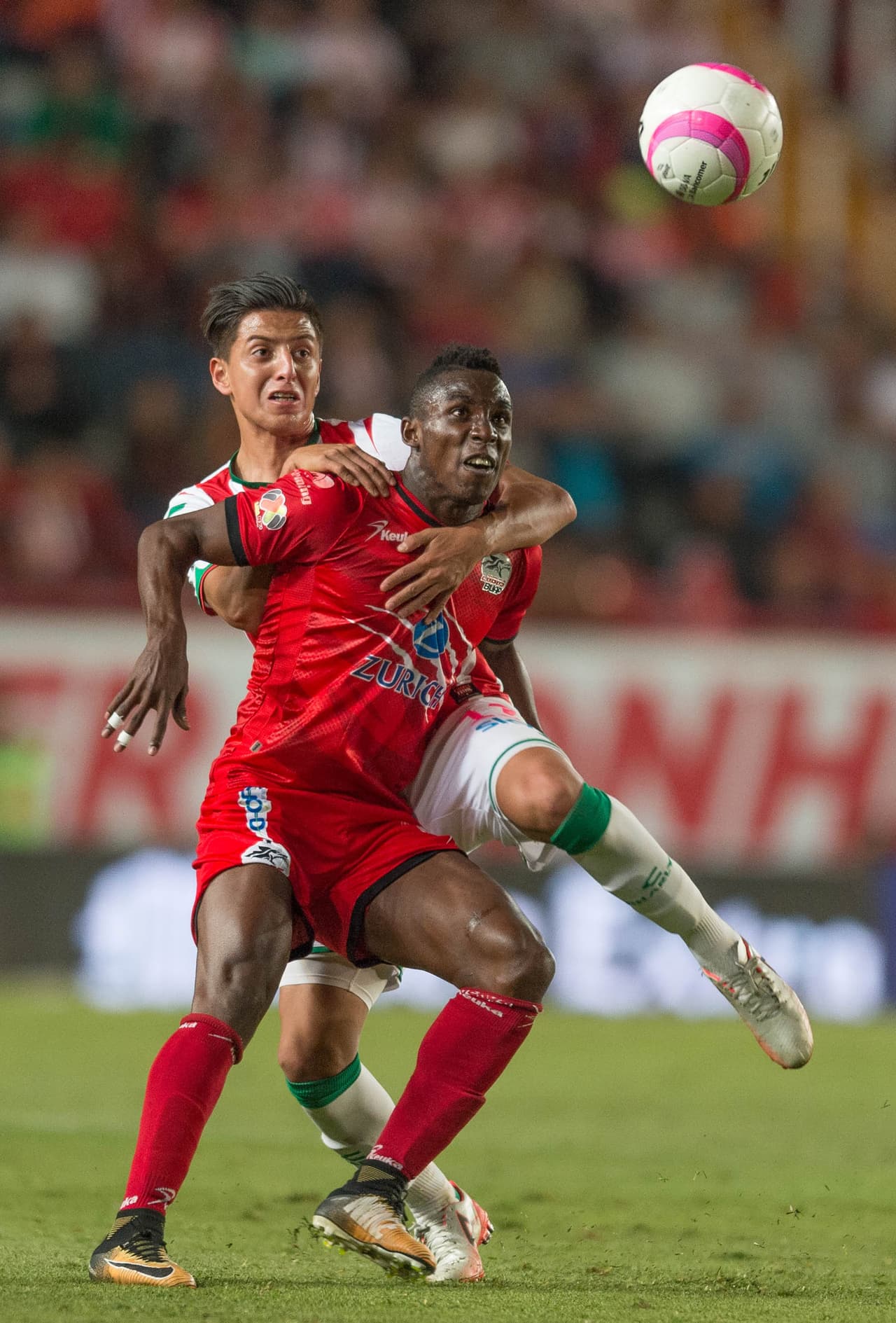 Lobos buscó regresar en el partido pero fueron superados en todas la líneas y el resultado final es clara muestra de esto.