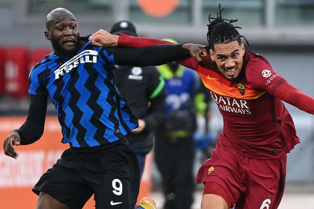 Se emapata el encuentro entre la Roma e Inter 2-2, durante la Jornada 17 de la Serie A. Lorenzo Pellegrini abrió el marcador a favor de los Giallorossi, pero los goles de Skriniar y Hakimi pusieron arriba a los 'Nerazurri', fue al minuto 86 cuando Gianluca Mancini igualó el marcador.