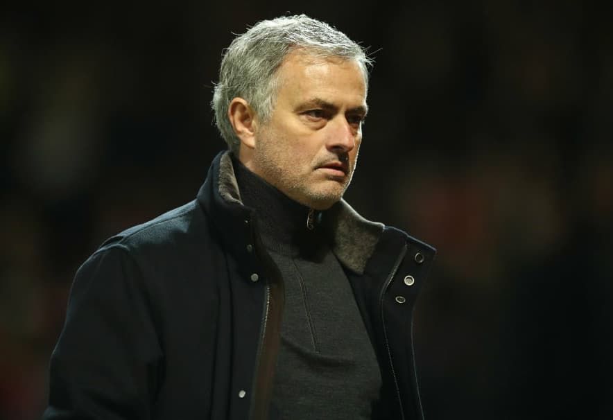 Manchester United cayó 1-2 ante Sevilla.