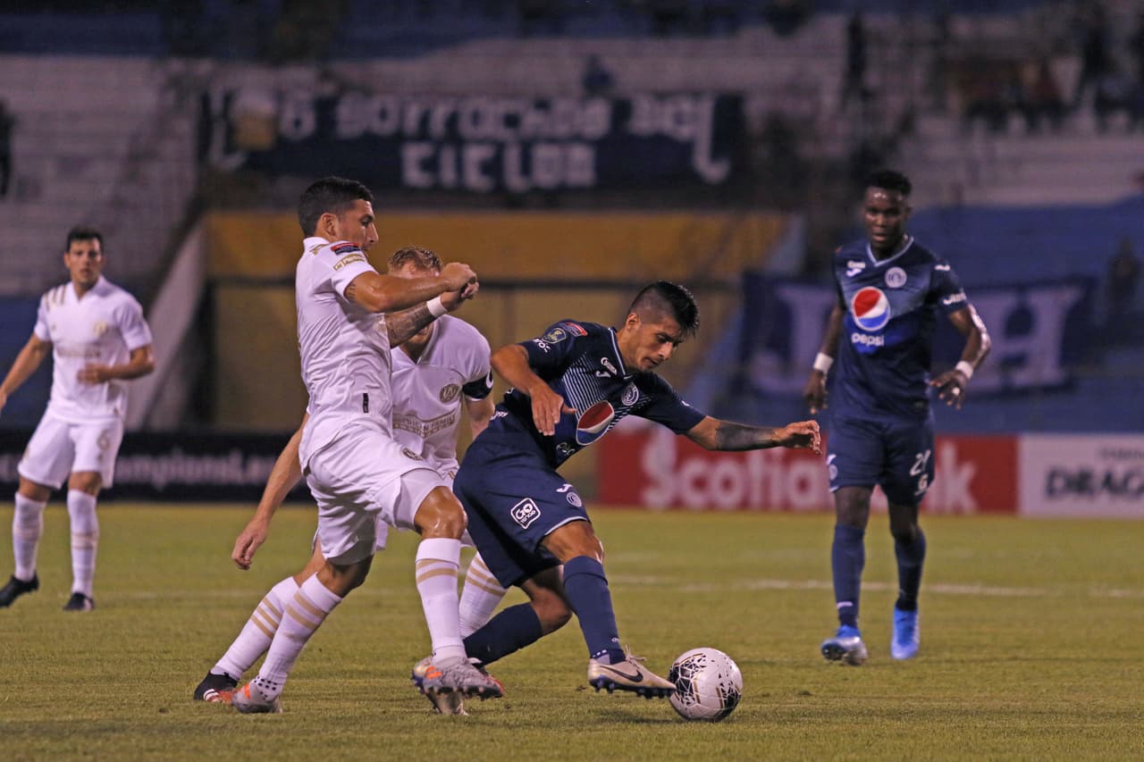 Roberto Moreira abrió el marcador al 34’ y un minuto después llegó el empate por parte de Josef Martínez. La vuelta se jugará en Atlanta el 25 de febrero.