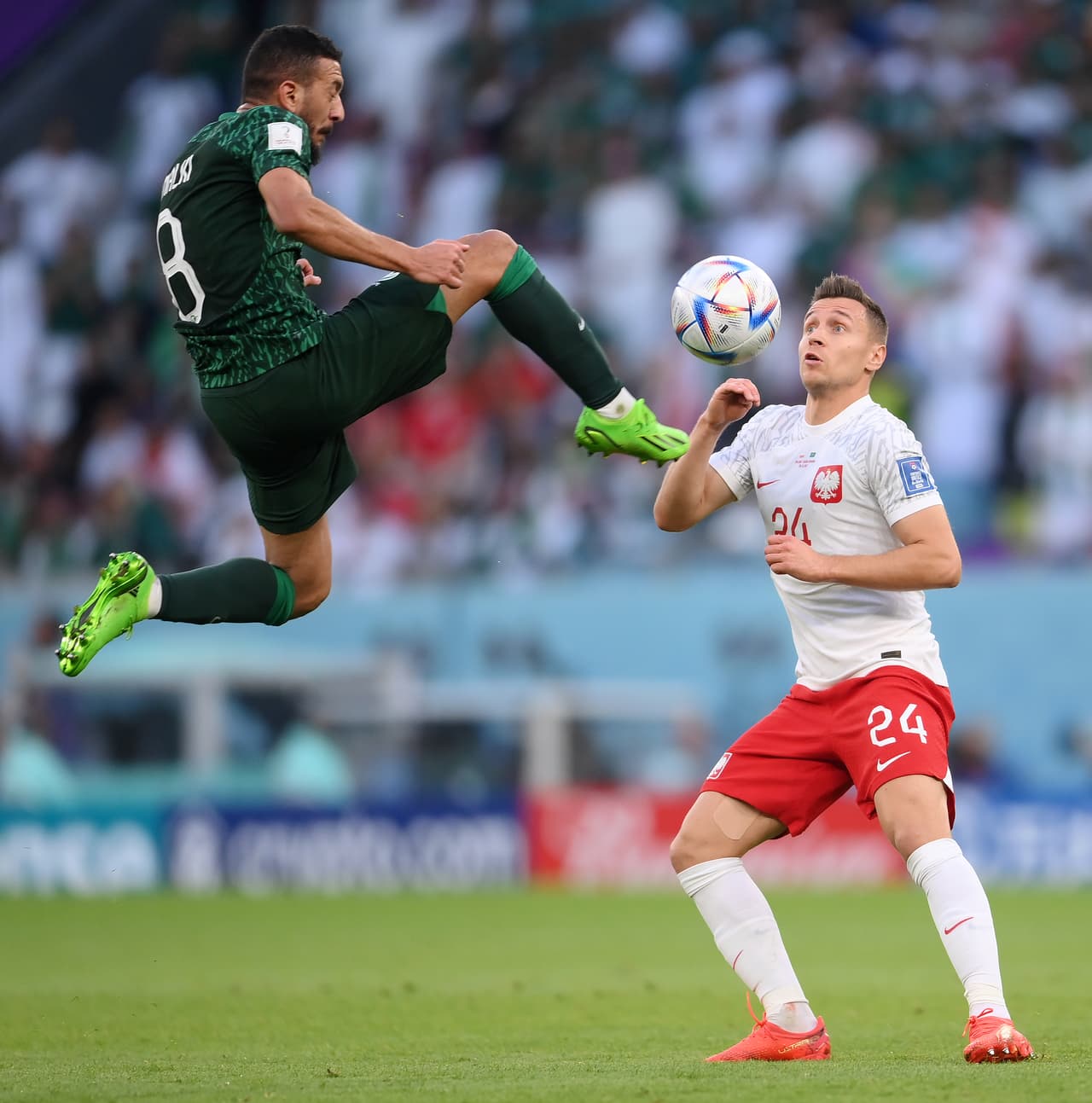 Zielinski y Lewandowski hicieron los goles con los que Polonia derrotó a Arabia Saudita y aspira a los Octavos de Final del Mundial Qatar 2022.