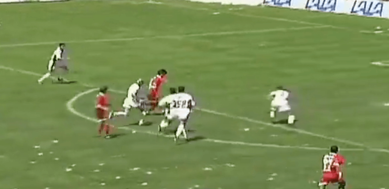 El primer gol cayó al minuto 9 tras una jugada donde Cardozo recibió el balón fuera del área y pateó colocado, lejos del alcance de Higuita.