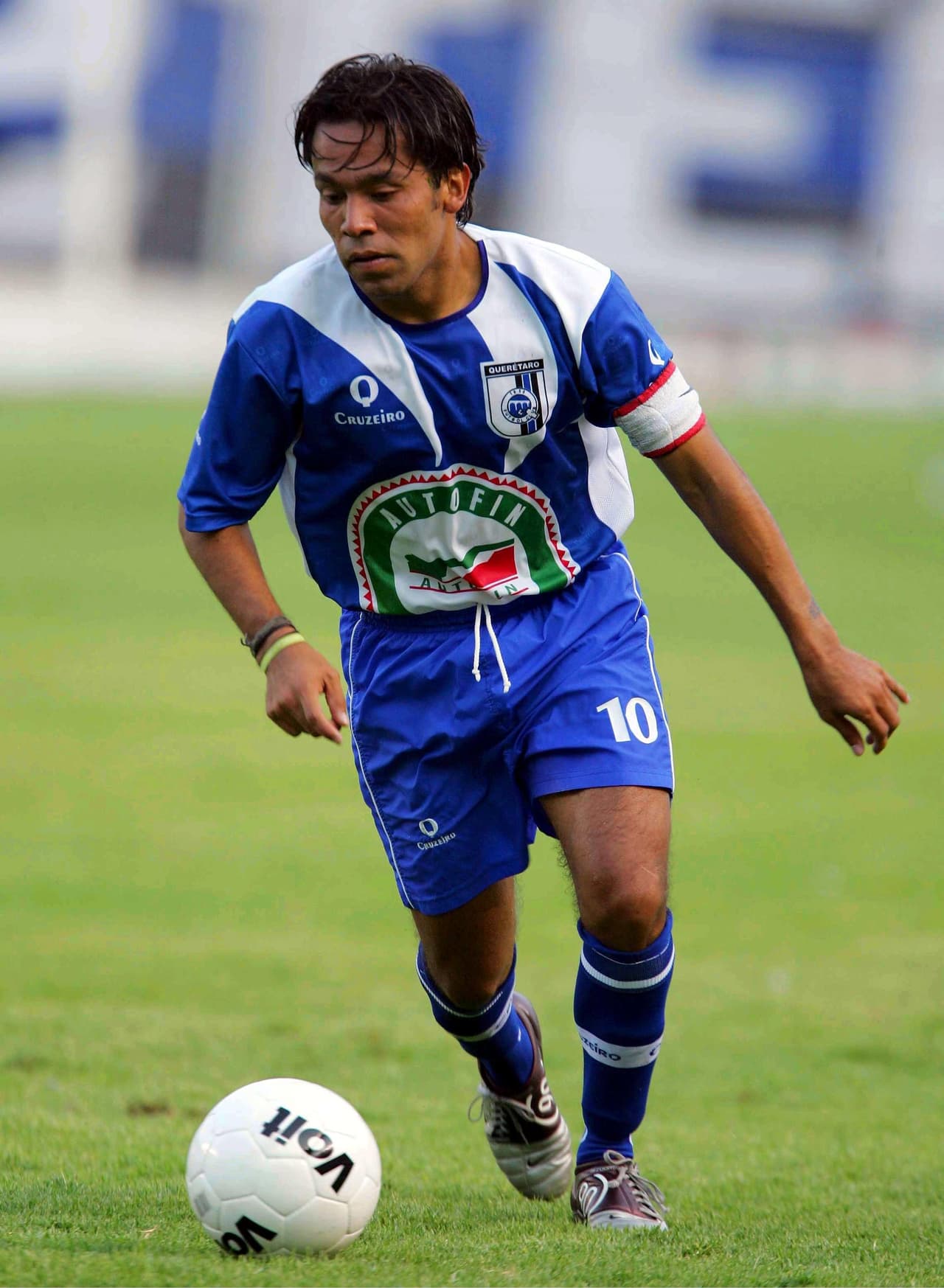En el 2005, la final fue otro 'clásico regional' entre Gallos Blancos de Querétaro y el Real San Luis.