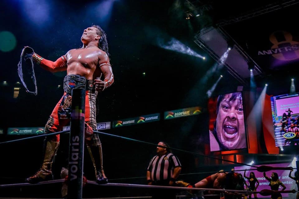 Último Guerrero y Ciber chocan en la Arena México