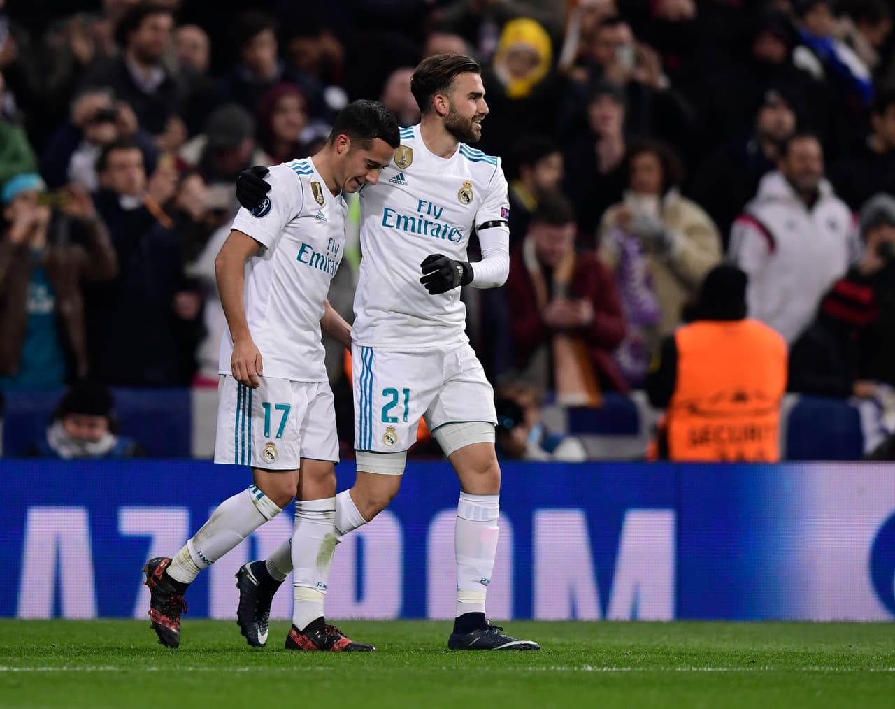 En el minuto 81, el mediocampista español cazó un rebote, le pegó mal al balón pero este se fue de forma caprichosa al fondo de la red.