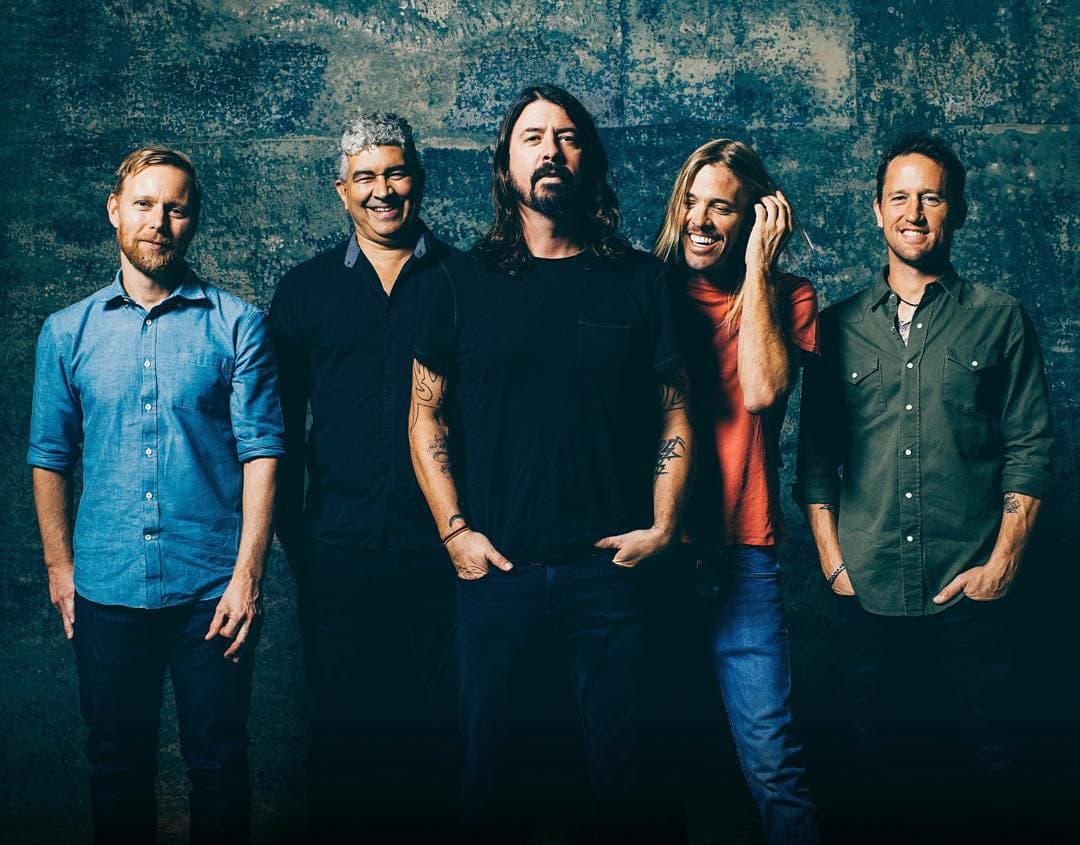 Foo Fighters, banda integrada por Dave Grohl, Nate Mendel, Pat Smear, Taylor Hawkins, Chris Shifiett y Rami Jaffee serán protagonistas de una película.