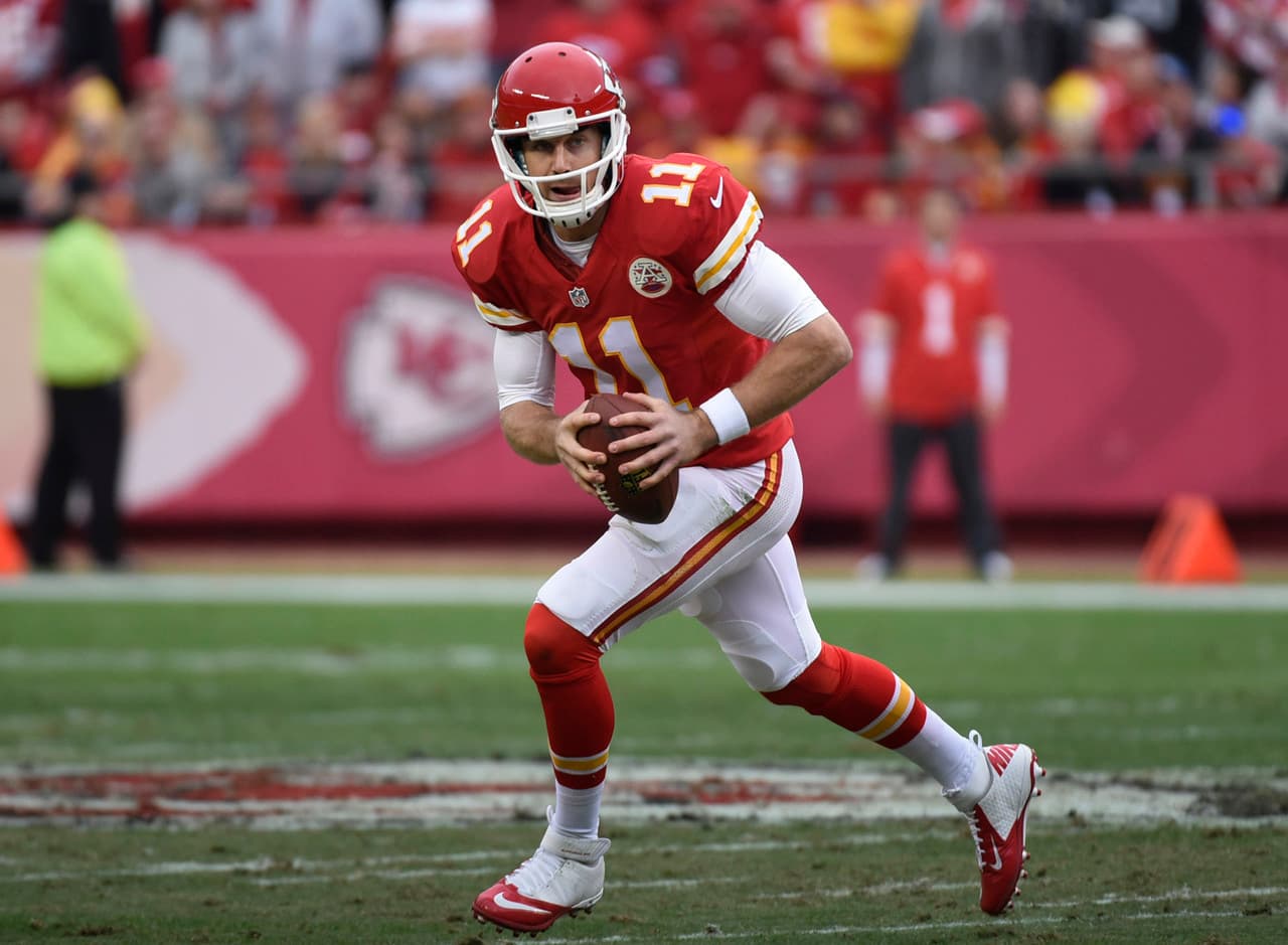 #12 ALEX SMITH, Kansas City Chiefs - $17,000,000. Cuatro años, $68,000,000 totales con $45,000,000 garantizados (AP-NFL).