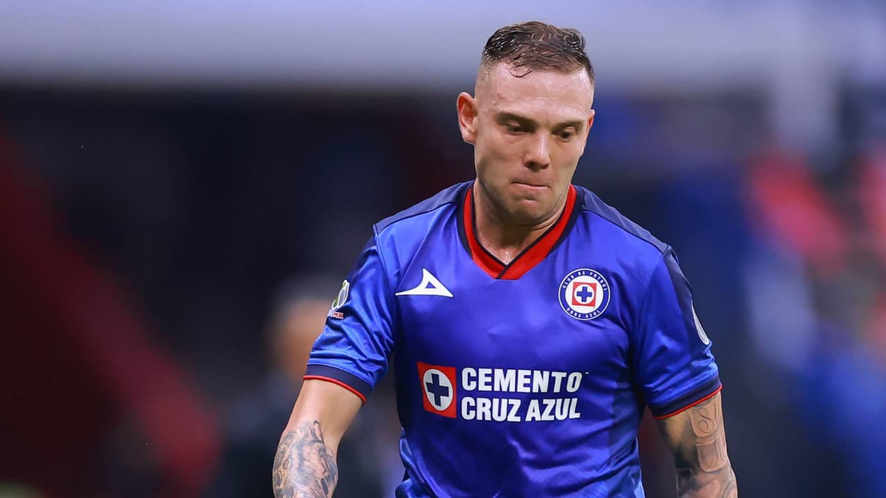 ‘Fuego amigo’, en Cruz Azul quieren golear a Chuy Corona