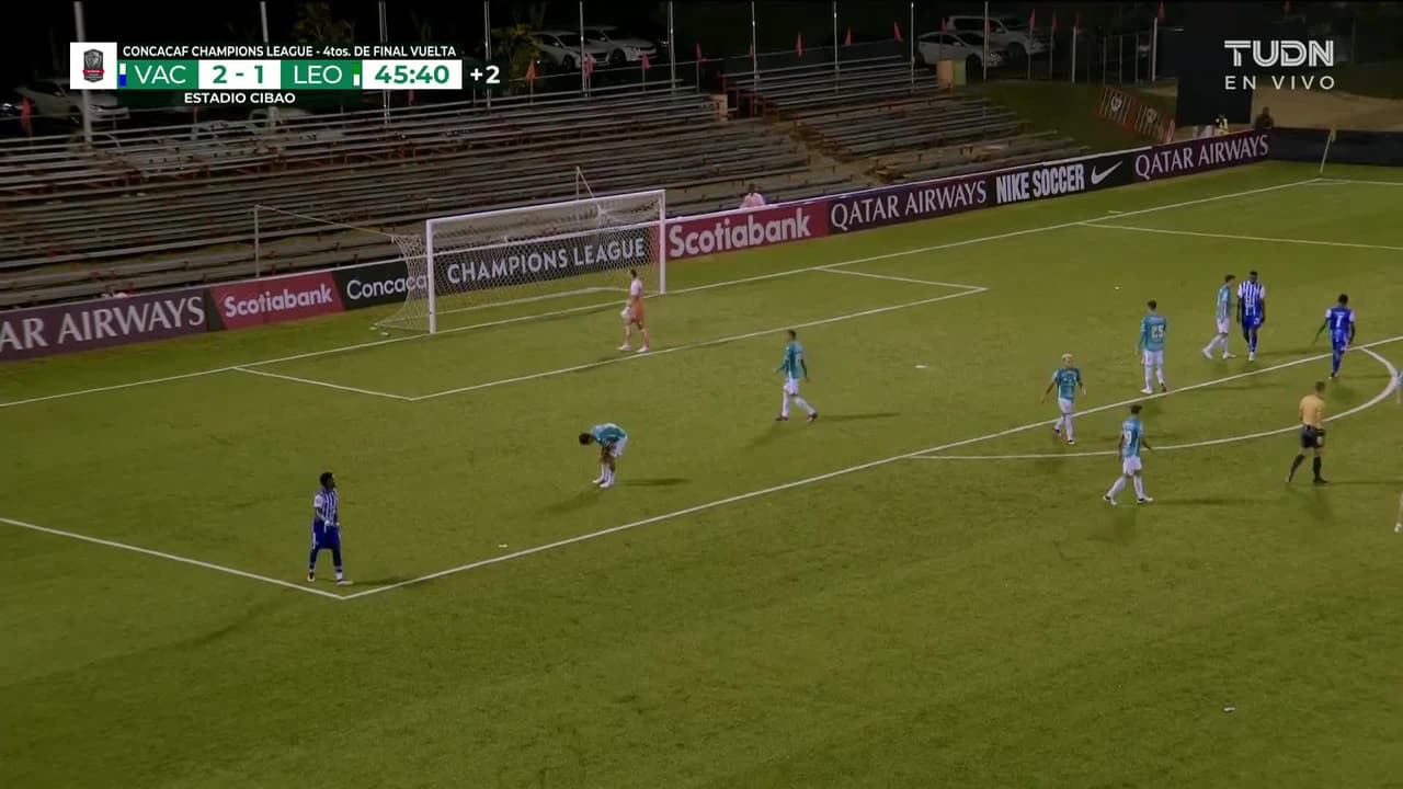 ¡TIRO ATAJADO! disparo por Brian Rubio.