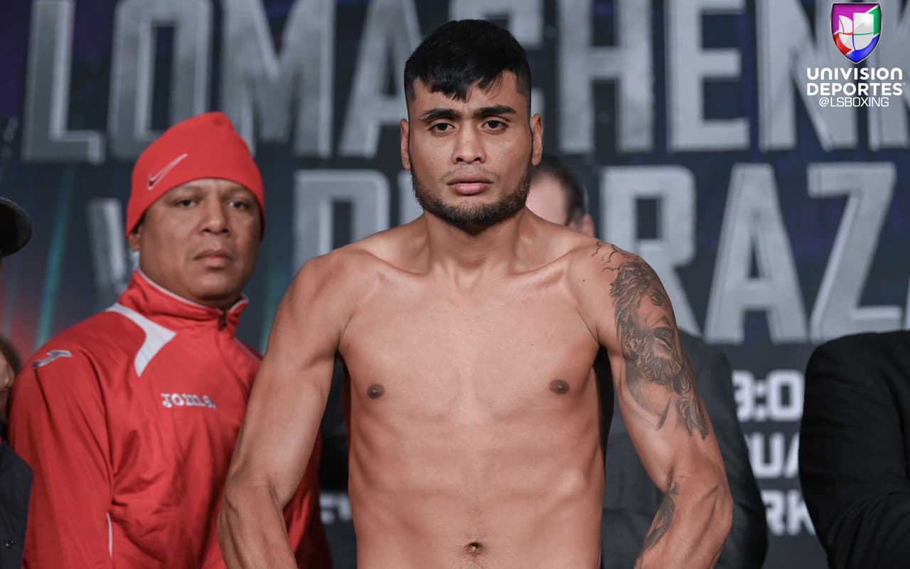 Los encargados de abrir la función serán
<b>Josué Vargas</b> y
<b>John Rentería</b>, que se enfrentarán a ocho episodios en peso superligero. Vargas pesó 142.6 libras, y su rival 142.8.