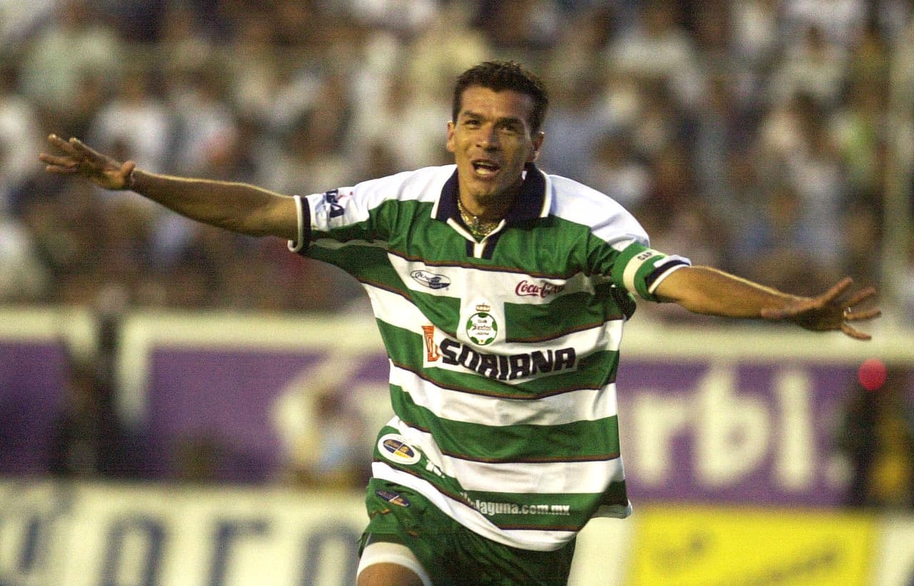 Ídolo de Santos, el goleador Jared Borgetti nació rojinegro. Fue dos veces campeón con los laguneros.