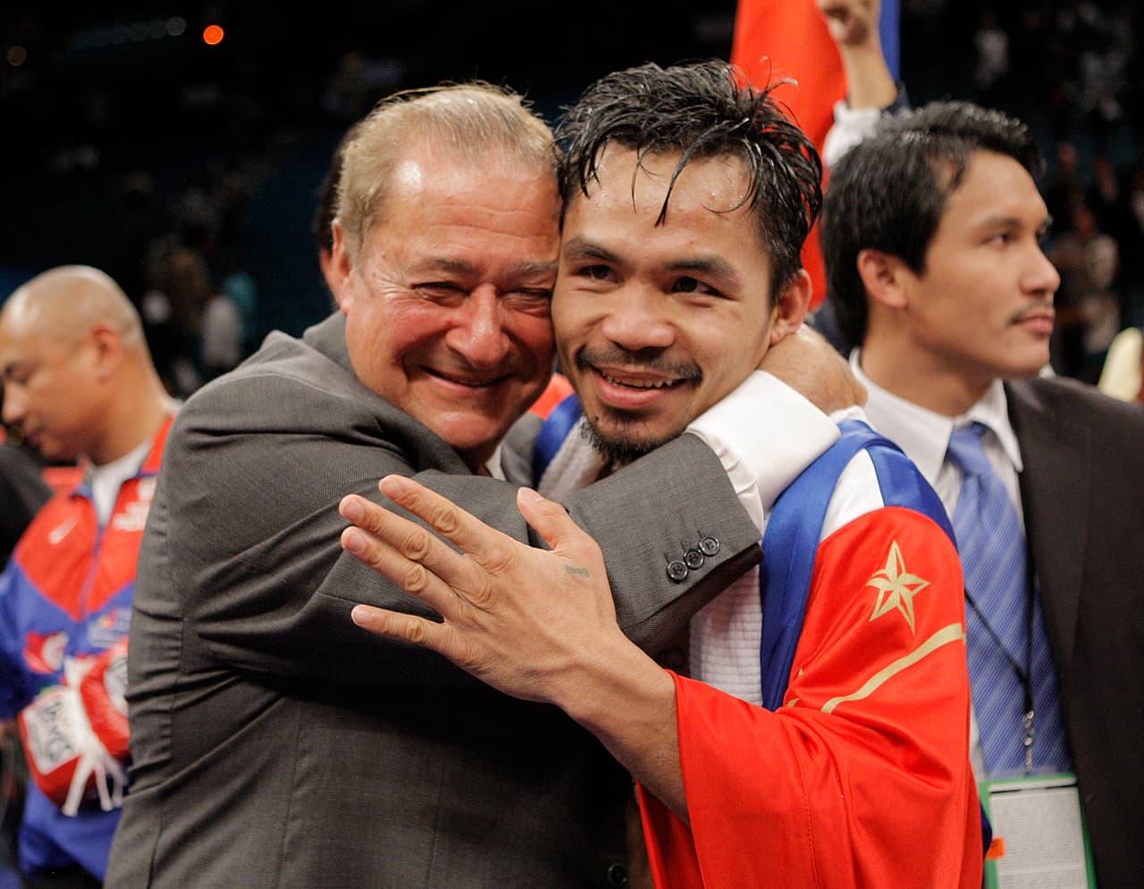 Bob Arum advierte a Pacquiao: "Aléjate de Gennady Golovkin"