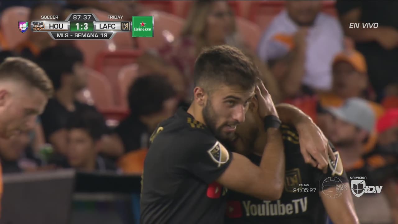 ¡Apaguen las luces! Tremendo golazo de Rossi