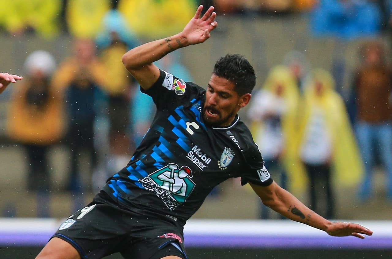 7. Francisco Figueroa (19 años / Pachuca) - 1.1 millones de dólares.