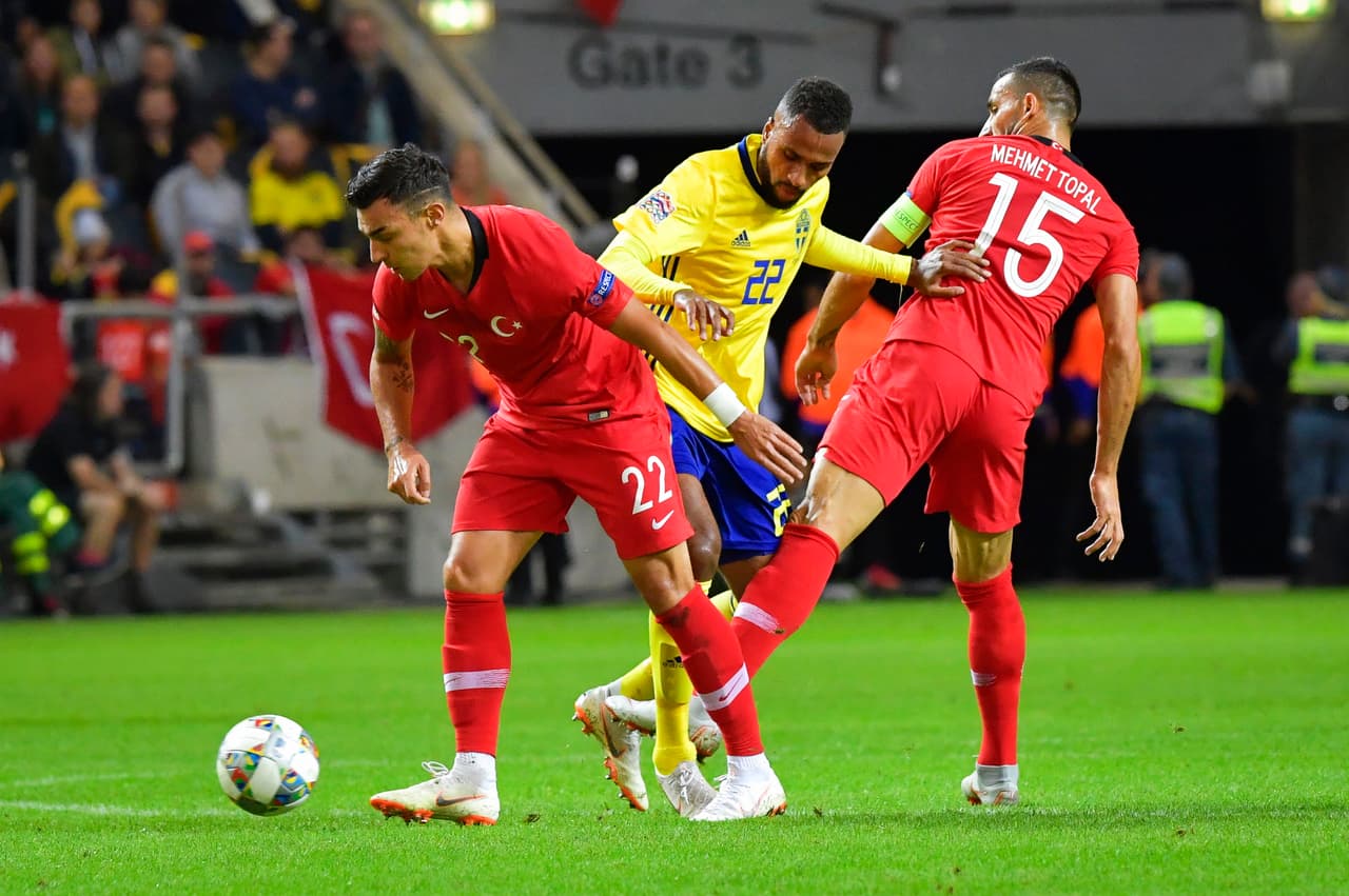Con ese gol sueco los dos equipos se marcharon a los vestidores para el descanso con el 1-0 que le daba confianza a Suecia y que presionaba a Turquía.