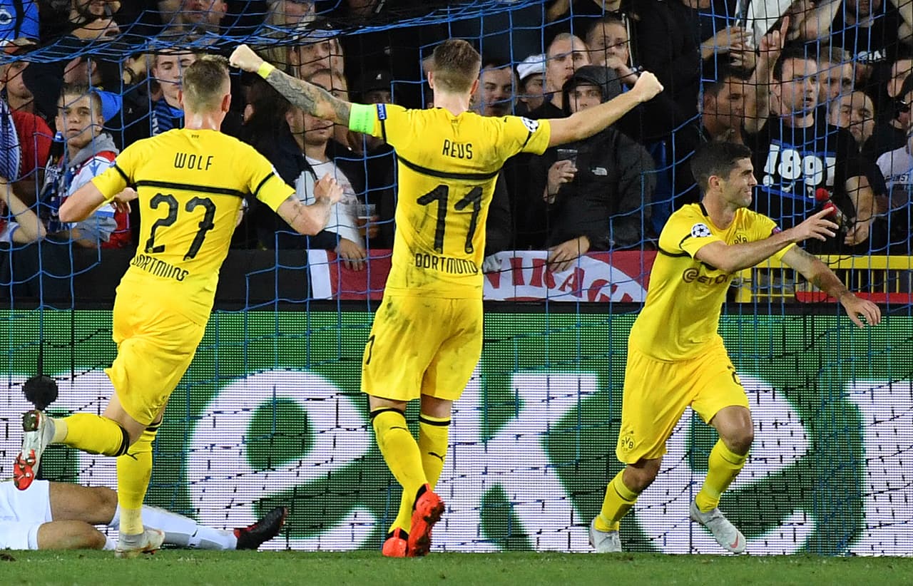 En una jugada confusa, el estadounidense puso su pie derecho en un rechazo de los belgas y mandó la pelota al fondo colgando al portero local.