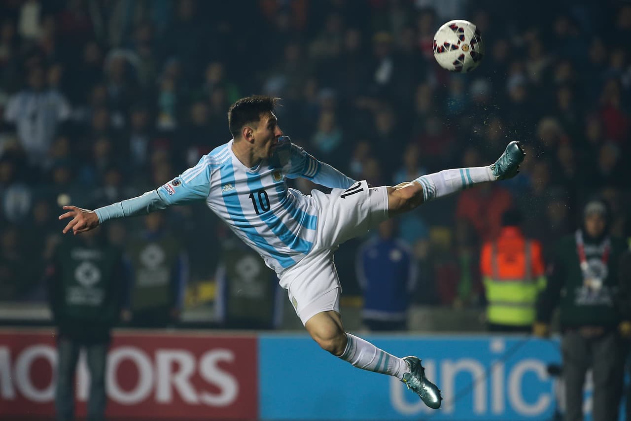 Messi regaló pinceladas de este tipo y solamente le faltó el gol para que la noche fuera perfecta.