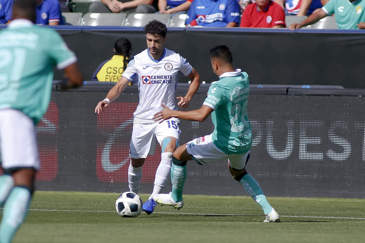 Cruz Azul ganó el Campeón de Campeones con Jonathan Rodríguez como protagonista haciendo dos goles.