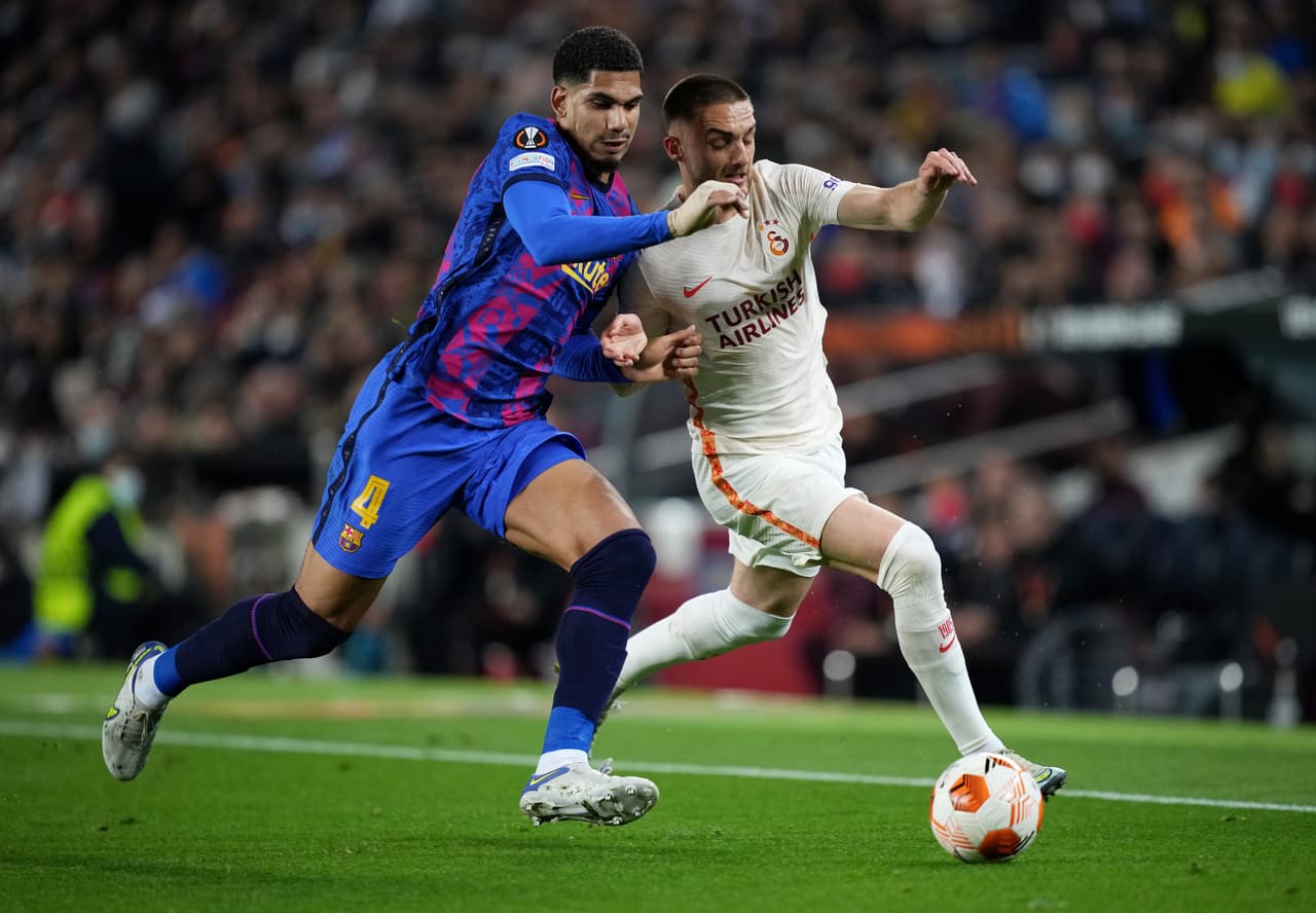 Barcelona quedó 0-0 de local ante Galatasaray en la ida de Octavos de Final de la Europa League a pesar de ser mejor y generar varias ocasiones de gol ante los turcos.