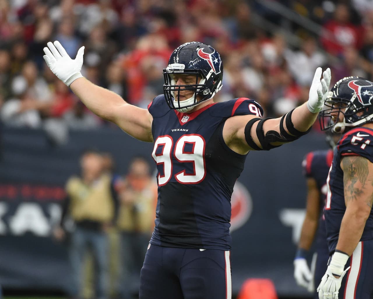 J.J. Watt tiene más capturas de quarterbacks que todos los linieros defensivos de Bills