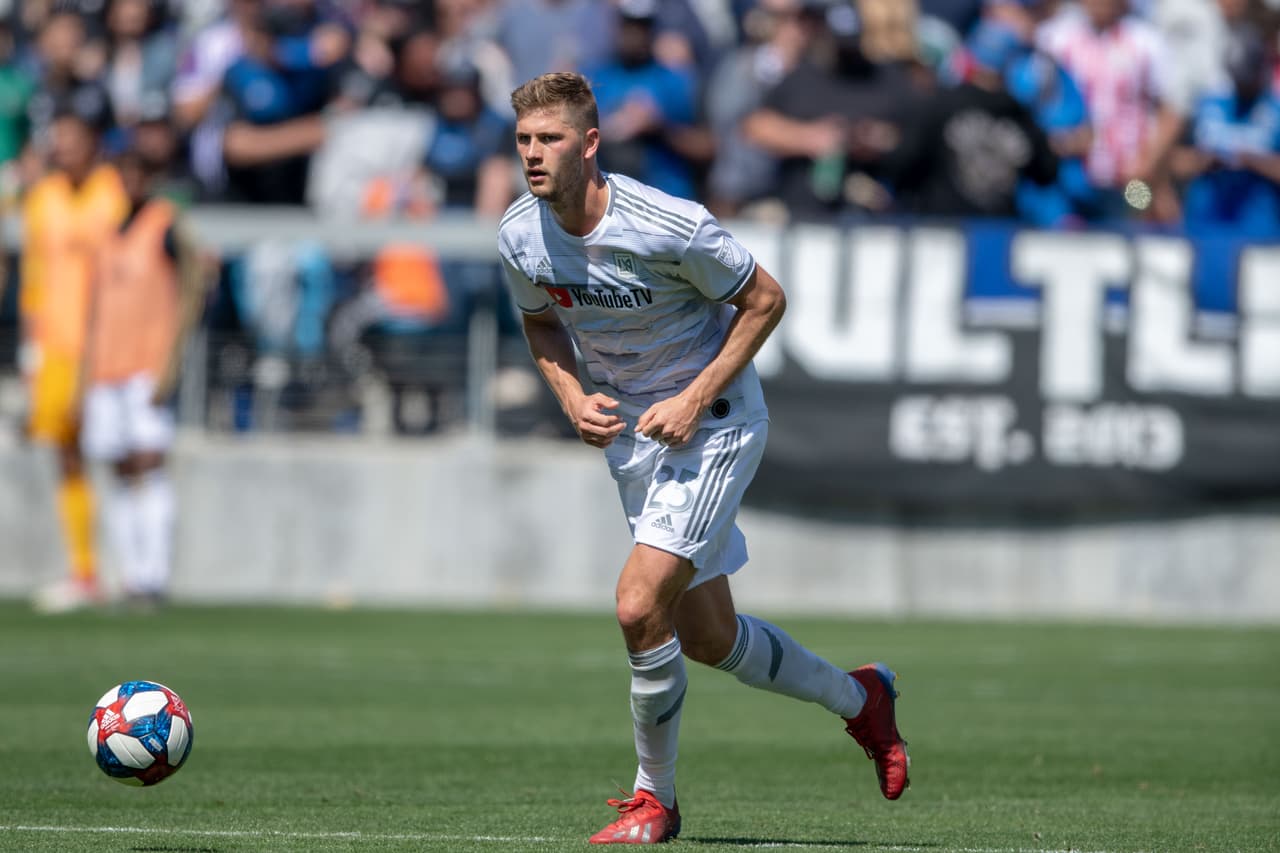 WALKER ZIMMERMAN (LAFC): es uno de los líderes de la línea defensiva de Los Angeles Football Club, que fue la que menos goles recibió en la temporada regular (37), y la que finalizó con el mejor diferencial de goles en toda la historia de la liga (+48).