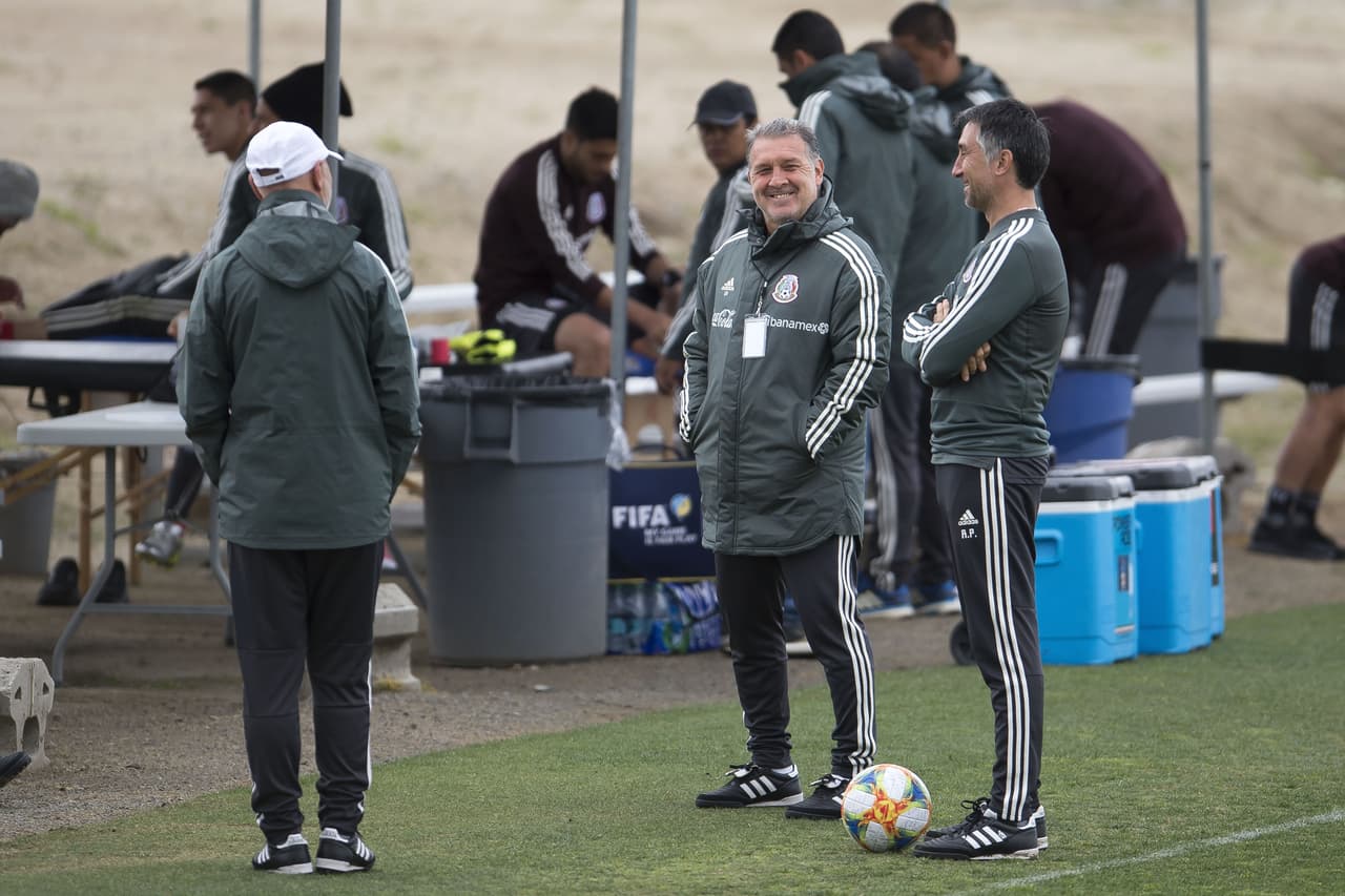 La Selección Mexicana arranca un nuevo proceso con el argentino Gerardo Martino como técnico, con Chile como primer rival. Así es el ambiente en Chulavista (California) previo a ese duelo.