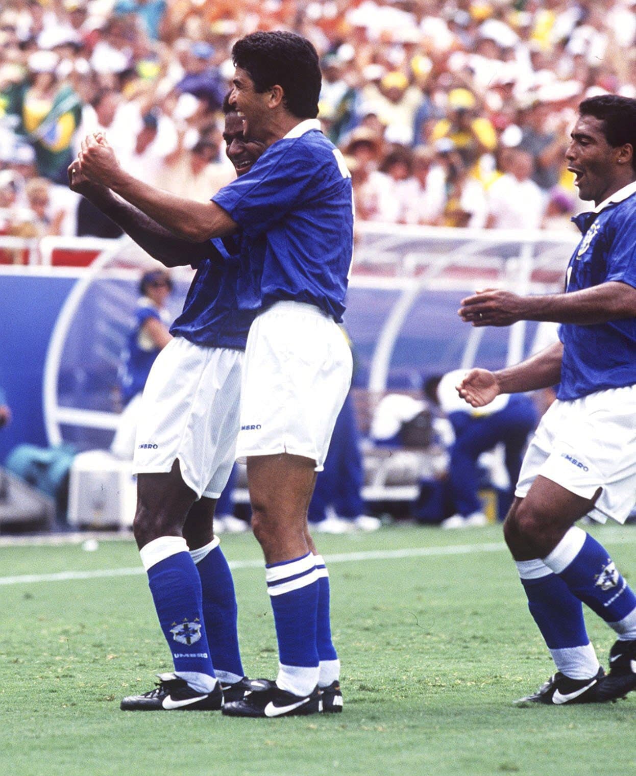 Sus compañeros se unieron a ese gesto inolvidable, una forma para reconocer a un hijo que viene en camino y, por supuesto, a la madre que se encarga del pequeño.