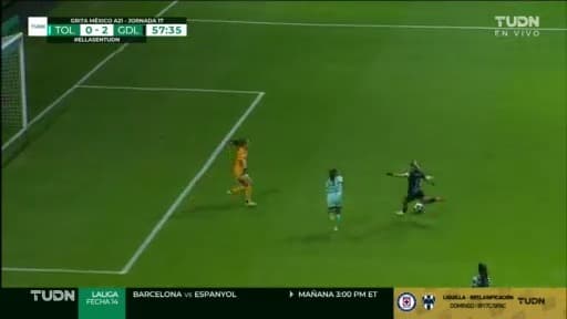 ¡De crack! Alicia Cervantes anota el 0-2 de Chivas