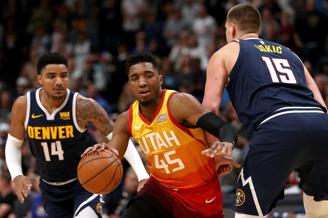 Jazz 111-104 Nuggets: con un Dovonan Mitchell inspirado, los de Salt Lake City consiguieron un triunfo valioso ante el segundo del Oeste para seguir dentro de playoffs con cierta comodidad.