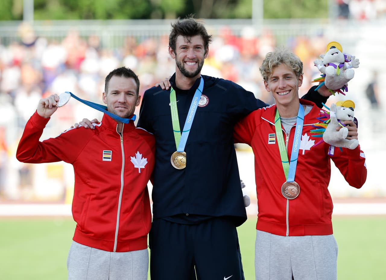 Andrew Wheating ganó los 1500 metros, los canadienses, Nathan Brannen y Charles Philibert, ganaron plata y bronce.