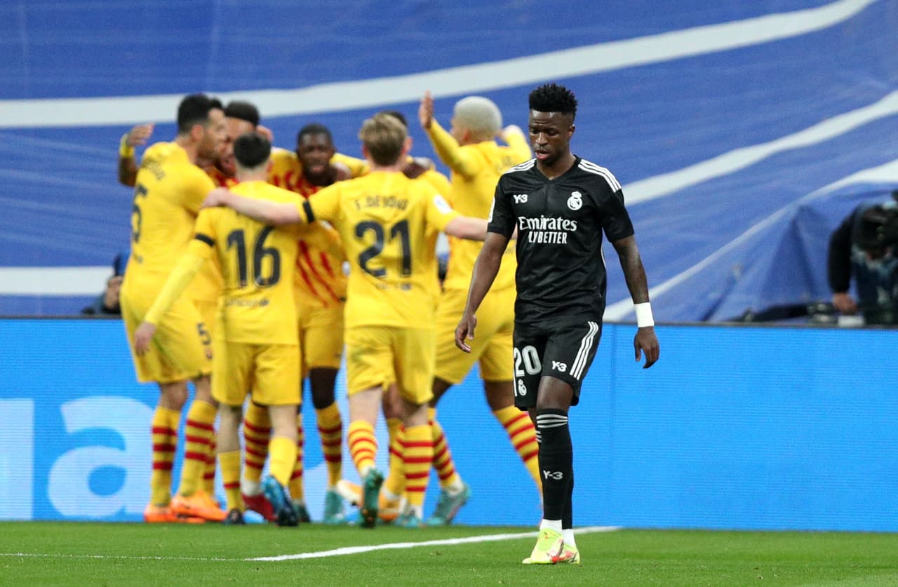 Apenas iniciado el segundo tiempo llegó el tercer tanto, a los 47 apareció Ferrán Torres.