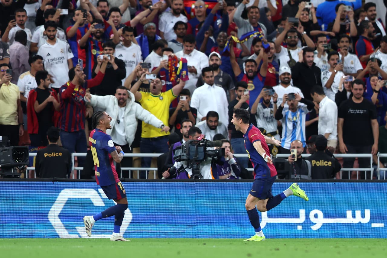 Barcelona golea al Real Madrid en la Final de Supercopa de España 