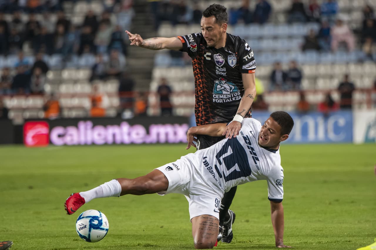 Roberto de la Rosa de 19 años fue el héroe de los hidalguenses con su doblete.