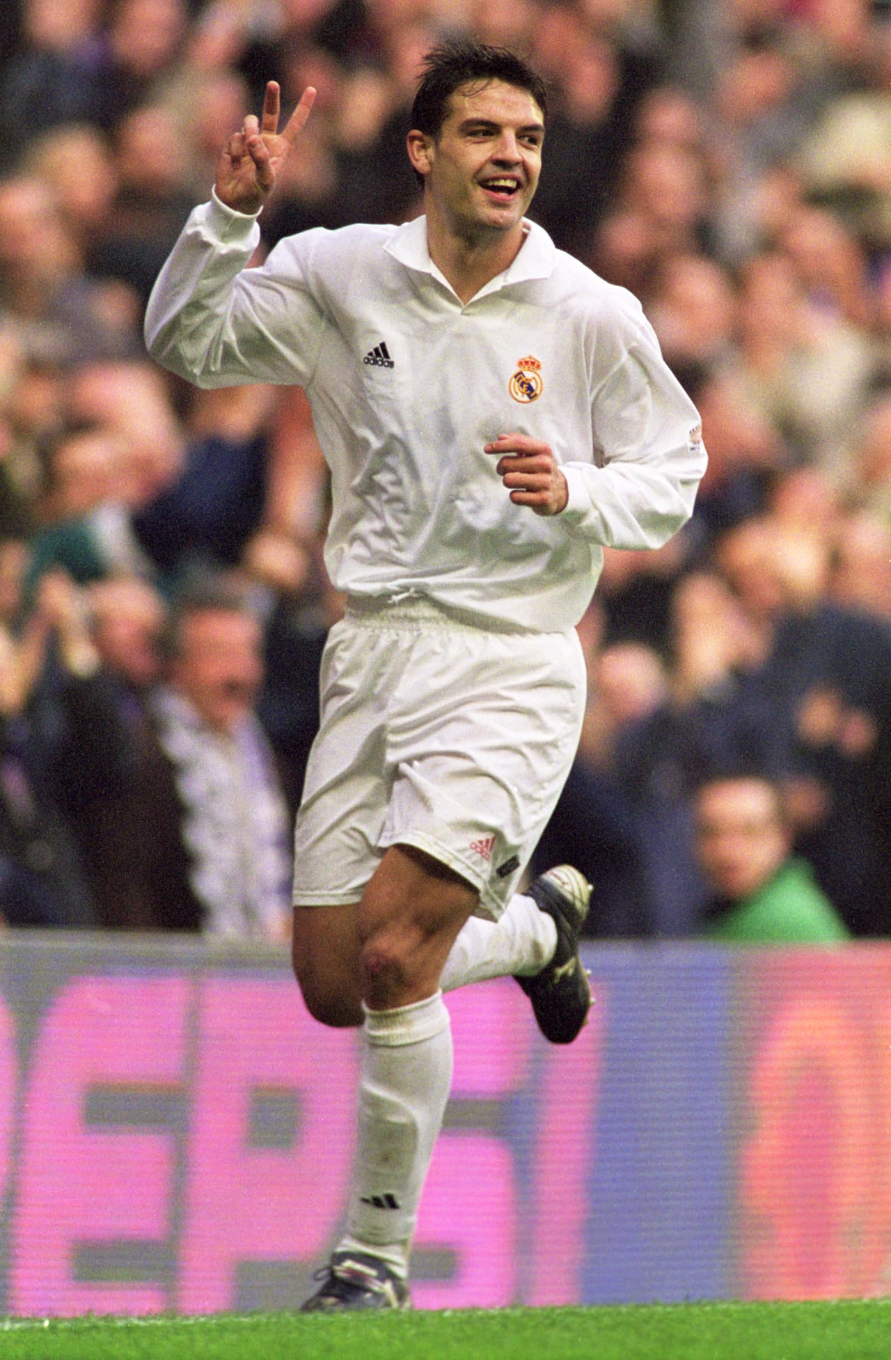 <b>Fernando Morientes </b>llegó al Real Madrid en 1997 después de haber jugado para Albacete y Real Zaragoza. Fueron ocho temporadas, aunque algunas fueron interrumpidas por cesiones.