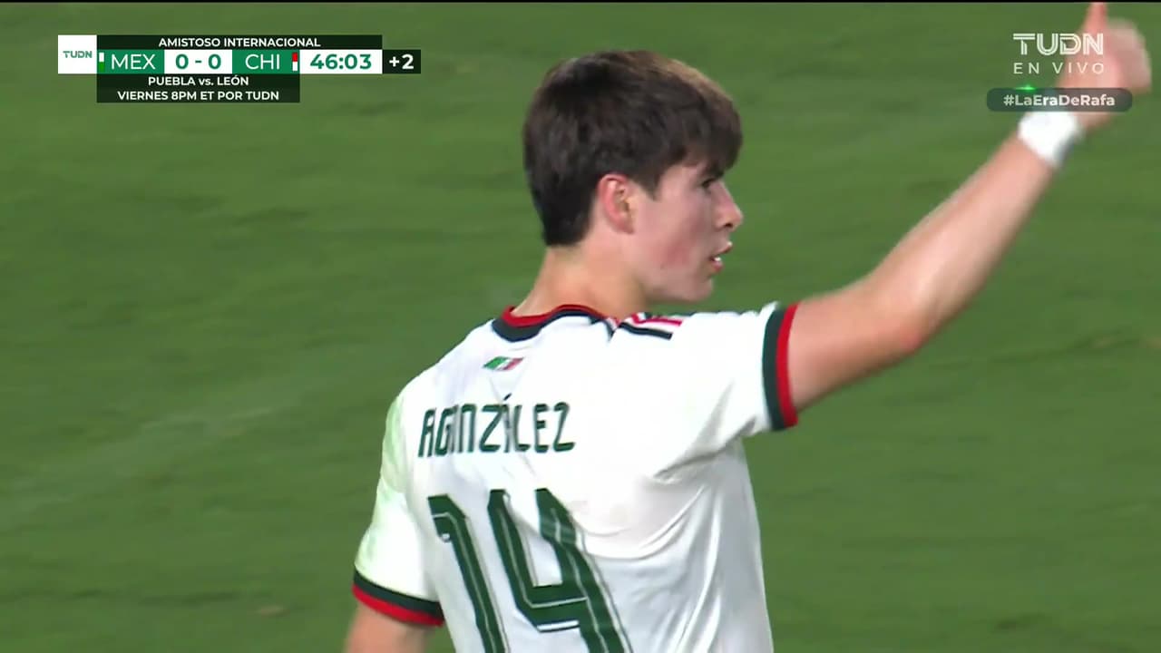¡Cabezazo de la Hormiga! México estuvo cerca de hacer el primero ante Chile