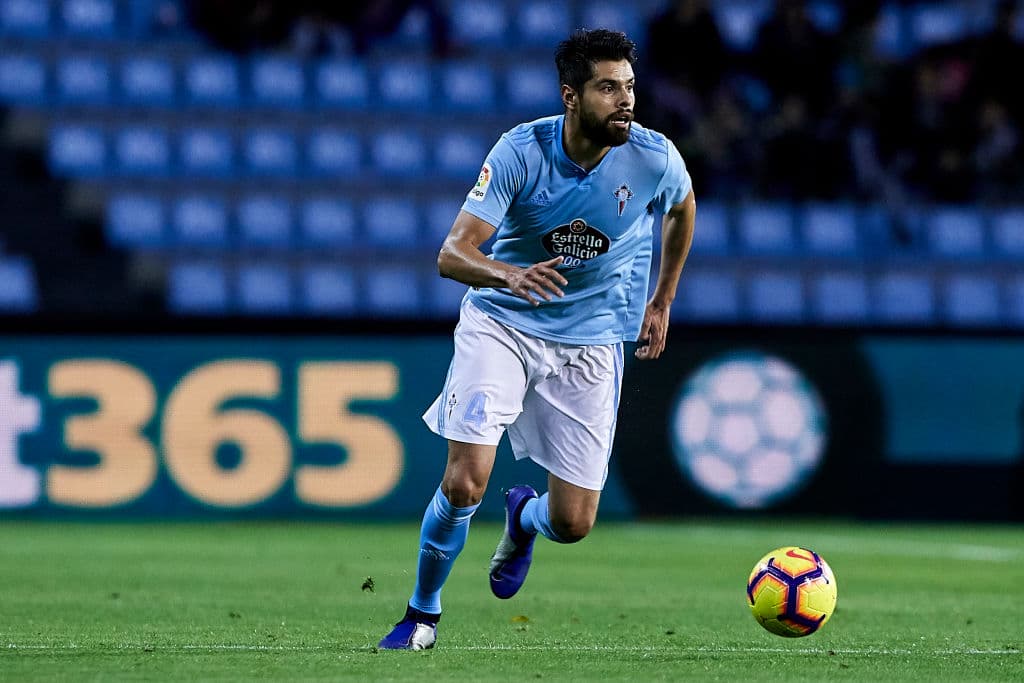 <b>Néstor Araújo</b>: Celta de Vigo recibirá en el Estadio de Balaídos al Sevilla. El equipo gallego lucha por no descender a la Segunda División y se esperan minutos de Araújo en este choque.