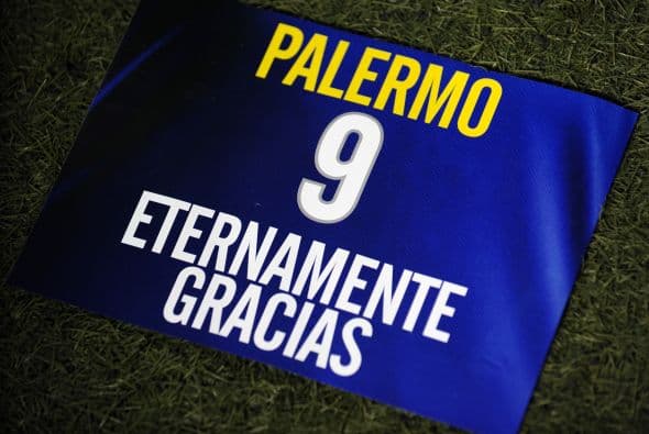 Al final del partido, el marcador fue empate de 1-1 pero eso era lo menos importante, la fiesta era en torno a Martín.